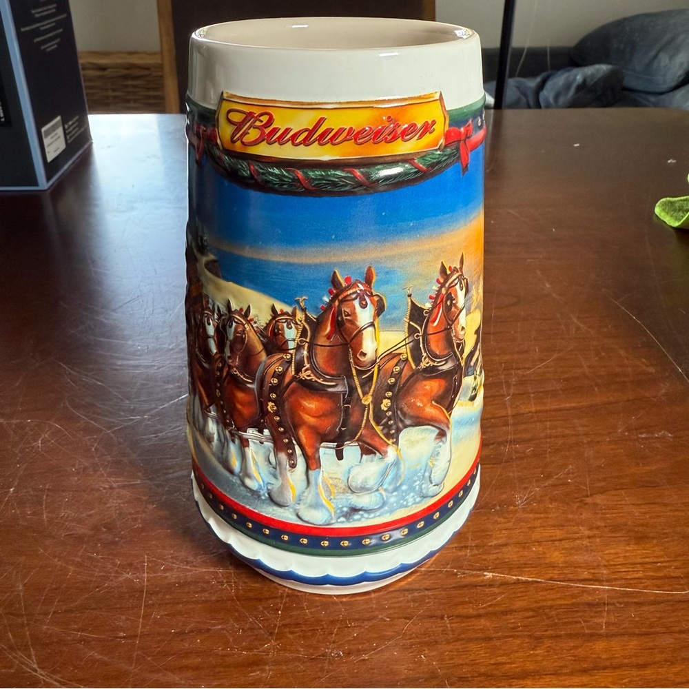 Budweiser “Guiding The Way Home” Holiday Stein 2002 CS529 - Ceramarte Brazil 7”
